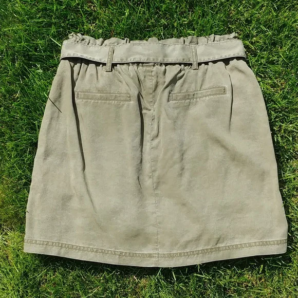 EXPRESS Front-Snap Skirt - Picture 6 of 13